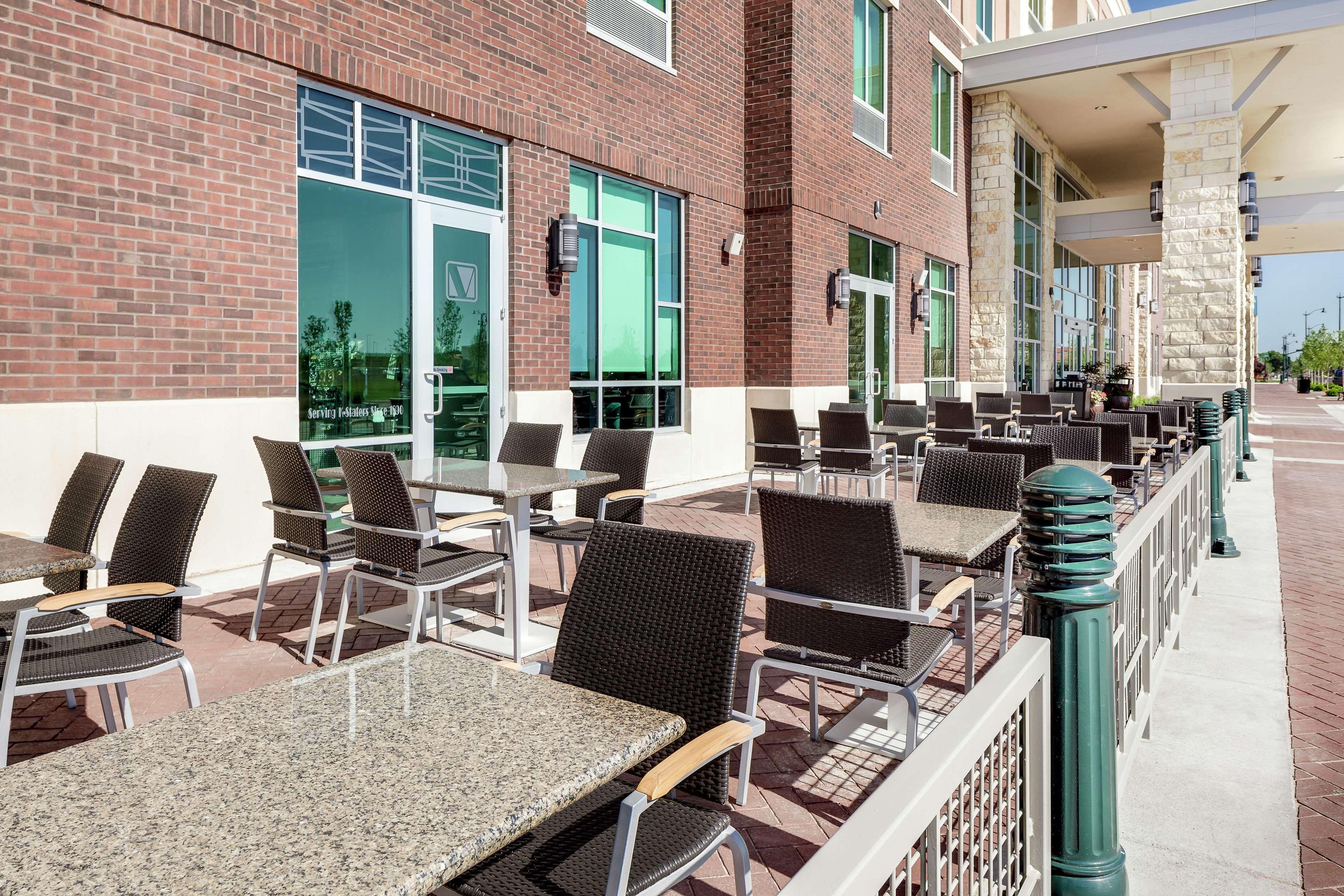 Hilton Garden Inn Manhattan Kansas Ресторан фото