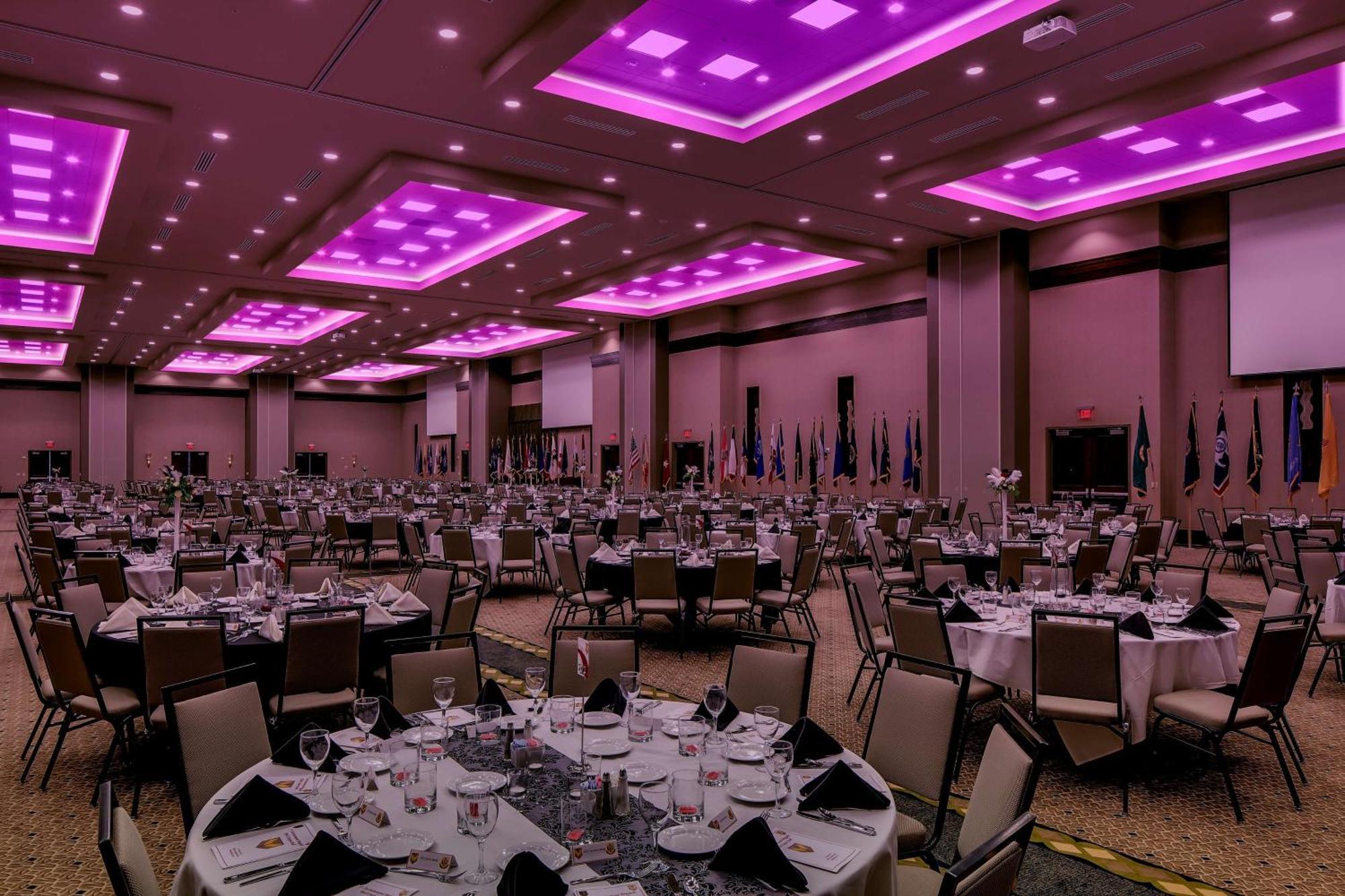 Hilton Garden Inn Manhattan Kansas Экстерьер фото