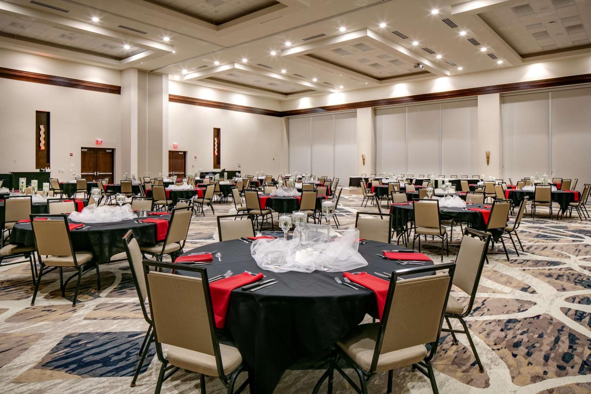 Hilton Garden Inn Manhattan Kansas Экстерьер фото