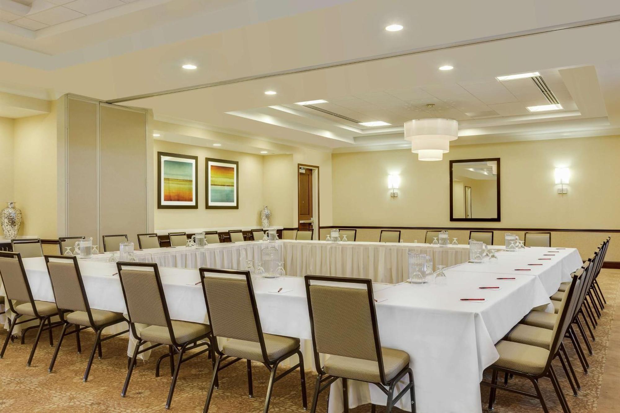 Hilton Garden Inn Manhattan Kansas Экстерьер фото