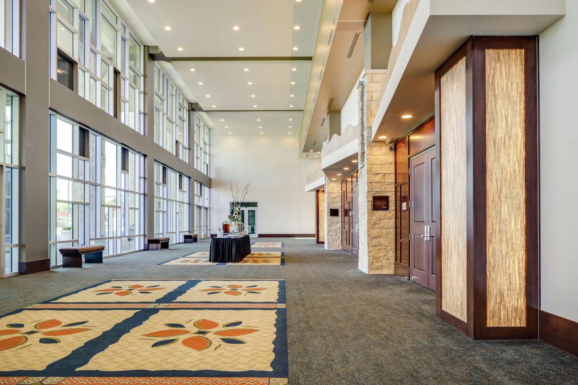 Hilton Garden Inn Manhattan Kansas Экстерьер фото