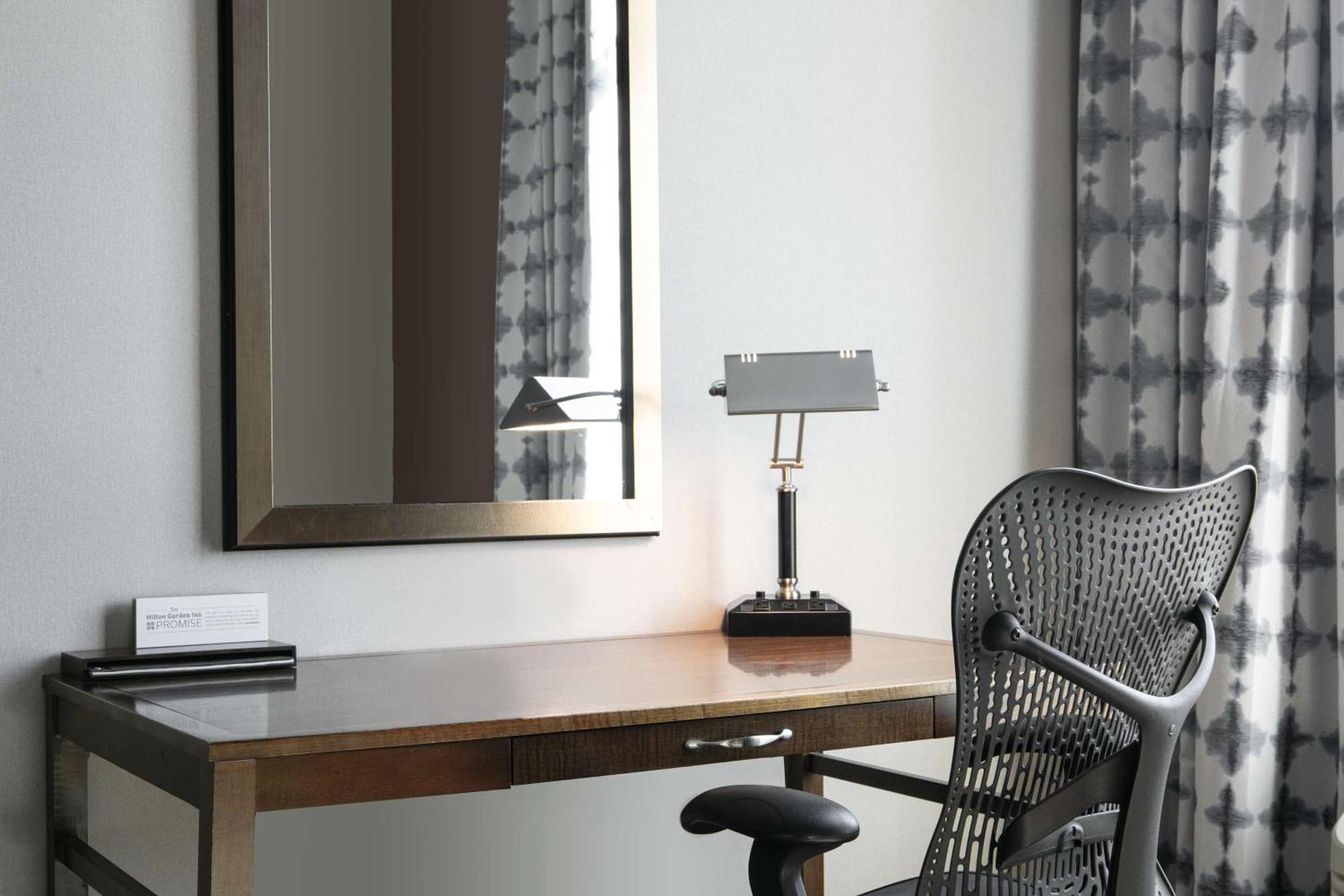 Hilton Garden Inn Manhattan Kansas Экстерьер фото