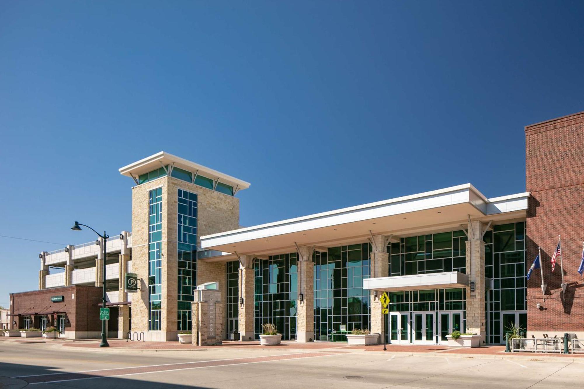 Hilton Garden Inn Manhattan Kansas Экстерьер фото